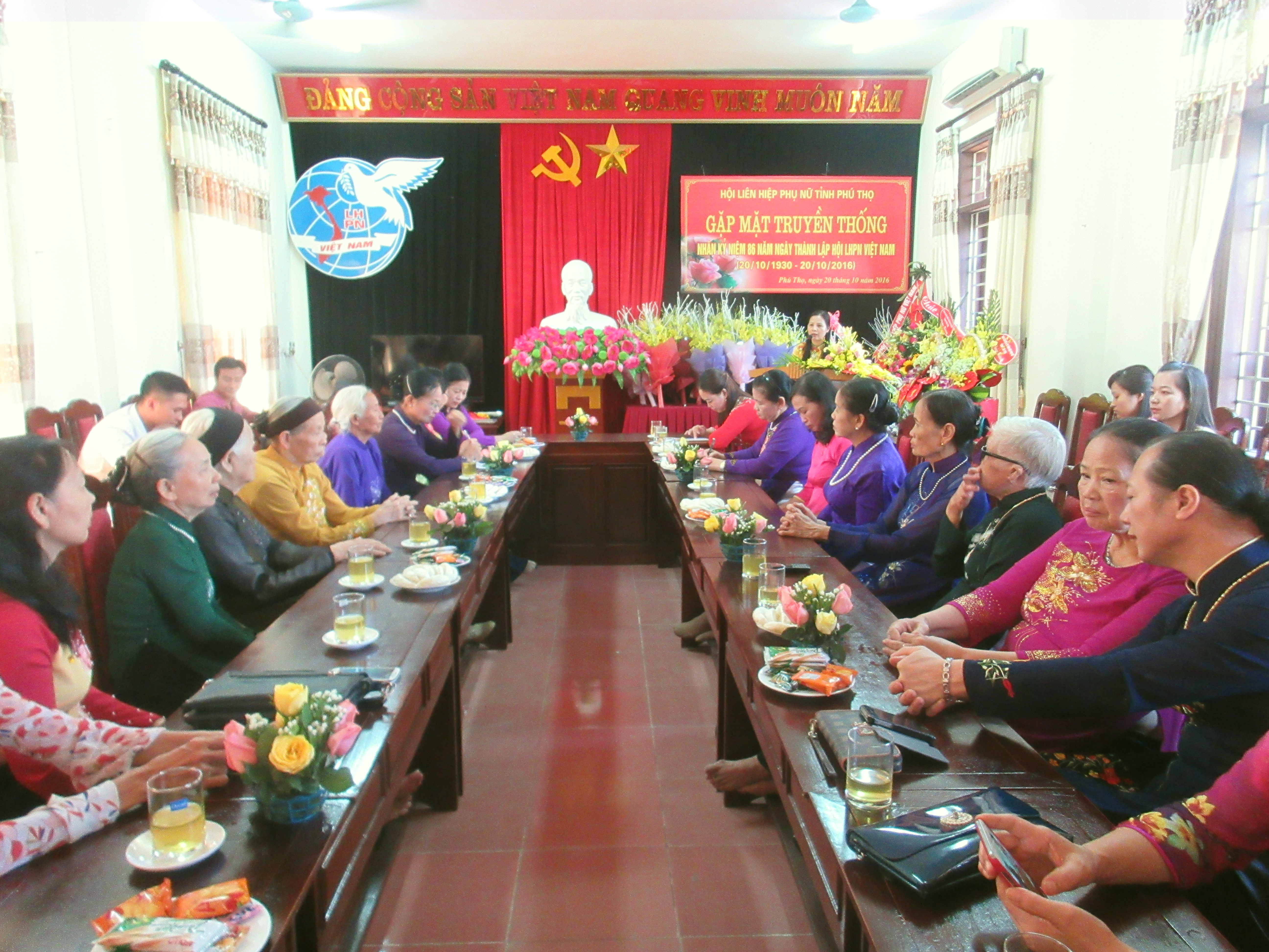 Hội phụ nữ tỉnh Phú Thọ Gặp mặt truyền thống các thế hệ cán bộ Hội